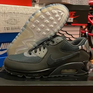 Nike Air Max 90 Undefeated